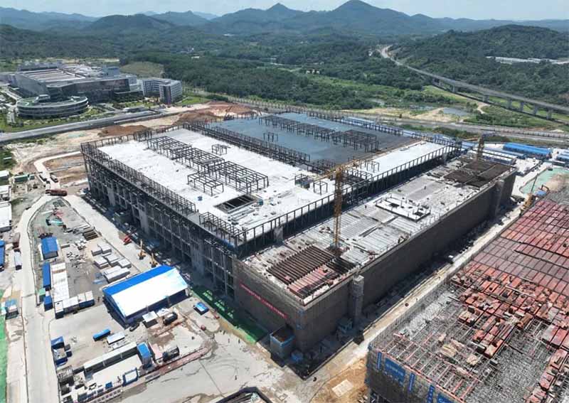 半導體三期建設主廠房順利封頂 半導體三期建設主廠房順利封頂